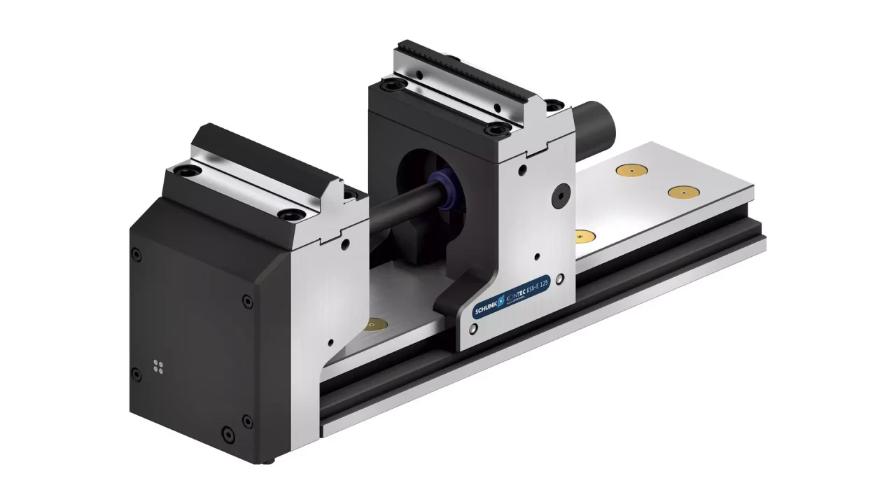 Neu in der KSX-Familie: der elektrisch angetriebene 5-Achs-Spanner KSX-E mit stufenlos programmierbarem Spannhub.