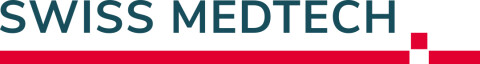 Logo von Swiss Medtech. Der Schriftzug „SWISS MEDTECH“ in blauer Schrift mit einer roten Linie darunter, die auf der rechten Seite zu einem stilisierten Element wird.